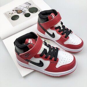 Nike SB Dunk Low Low-Top Sneakers In White And Red